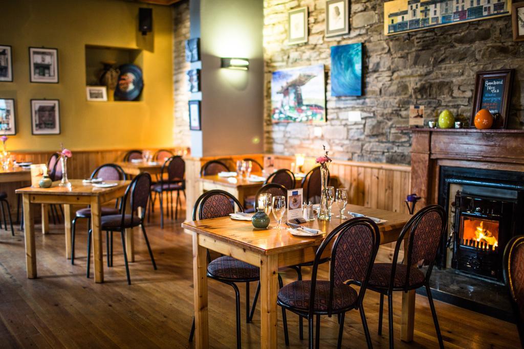 Byrnes Wine Dine Stay Ennistimon Exterior photo